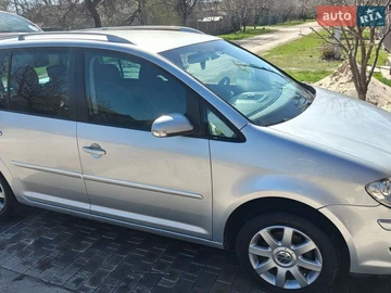 Авто Volkswagen Touran 2007 № 8673690