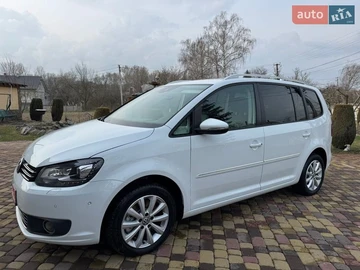 Авто Volkswagen Touran 2014 № 8673927