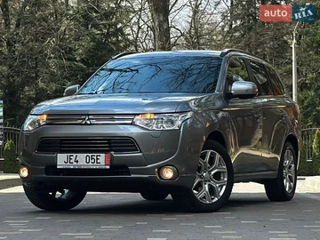 Авто Mitsubishi Outlander 2015 № 8673978