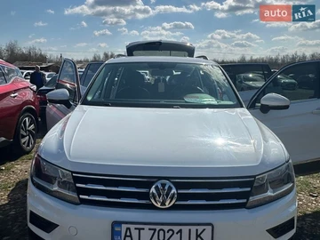 Авто Volkswagen Tiguan 2018 № 8674125