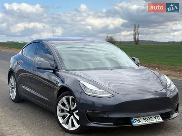 Авто Tesla Model 3 2018 № 8674161
