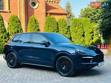 Авто Porsche Cayenne 2010 № 8674311