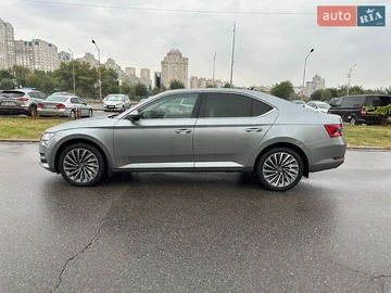 Авто Skoda Superb 2023 № 8674411
