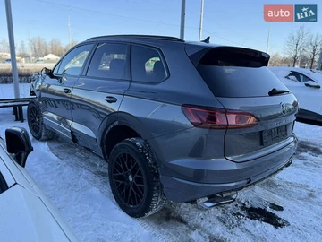 Авто Volkswagen Touareg 2022 № 8674574