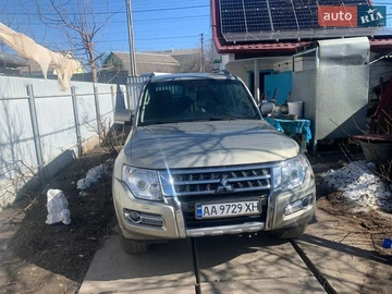 Авто Mitsubishi Pajero 2017 № 8674629