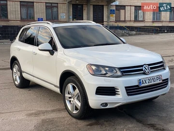 Авто Volkswagen Touareg 2013 № 8674997