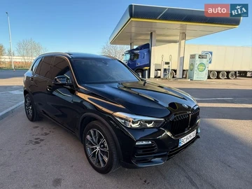Авто BMW X5 2018 № 8675029