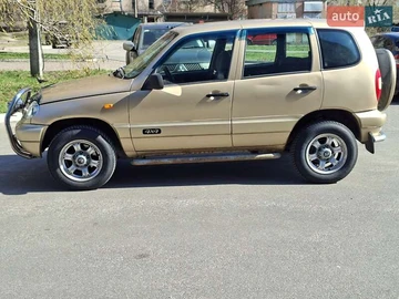 Авто Chevrolet Niva 2004 № 8675049