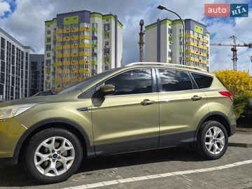 Авто Ford Kuga 2013 № 8675128