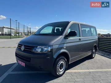 Авто Volkswagen Transporter 2015 № 8675284
