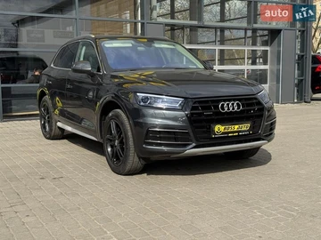 Авто Audi Q5 2019 № 8675309