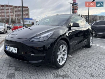 Авто Tesla Model Y 2023 № 8675312