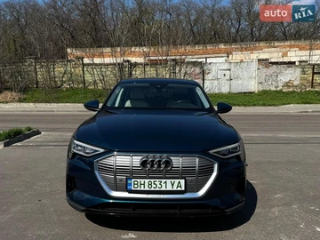 Авто Audi E-Tron 2020 № 8675315