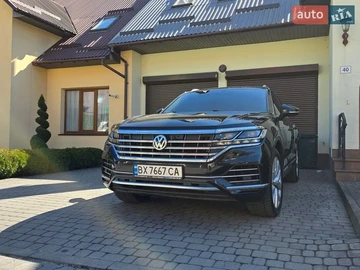 Авто Volkswagen Touareg 2018 № 8675317