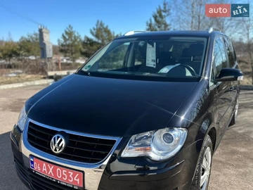 Авто Volkswagen Touran 2008 № 8675519