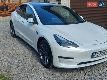 Авто Tesla Model 3 2022 № 8675586