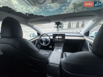 Авто Tesla Model Y 2024 № 8675610