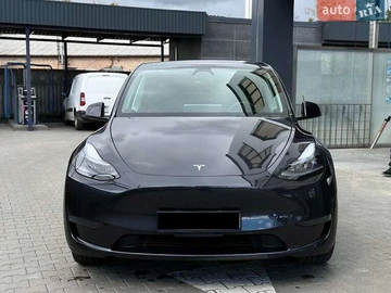 Авто Tesla Model Y 2024 № 8675611