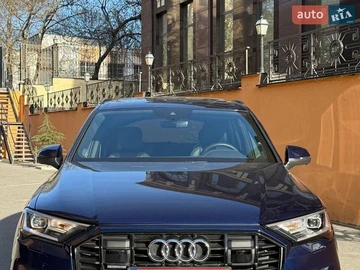 Авто Audi Q7 2023 № 8676231