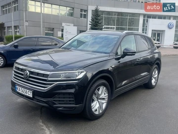 Авто Volkswagen Touareg 2021 № 8676234