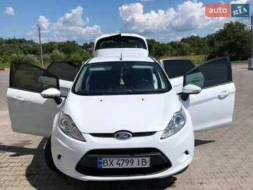 Авто Ford Fiesta 2012 № 8676341