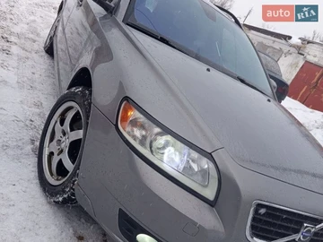 Авто Volvo V50 2008 № 8676343