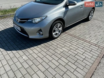 Авто Toyota Auris 2012 № 8676528