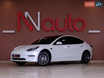 Авто Tesla Model 3 2021 № 8676641