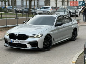 Авто BMW 5 Series 2019 № 8676701
