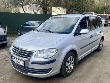 Авто Volkswagen Touran 2008 № 8676970