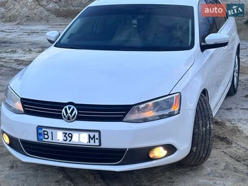 Авто Volkswagen Jetta 2012 № 8677000