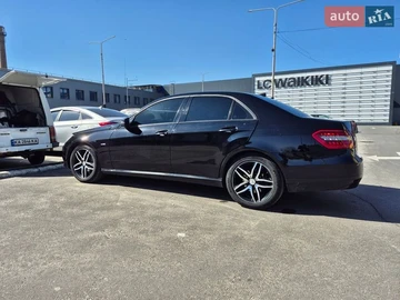 Авто Mercedes E-Class 2011 № 8677003
