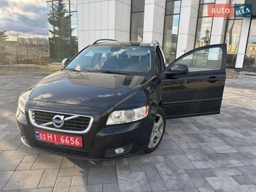 Авто Volvo V50 2012 № 8677030