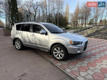 Авто Mitsubishi Outlander 2011 № 8677100