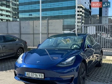 Авто Tesla Model 3 2019 № 8677168