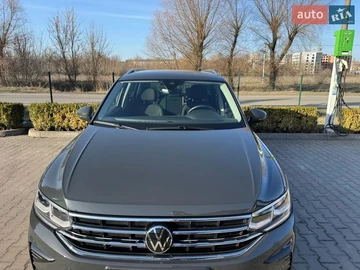 Авто Volkswagen Tiguan 2023 № 8677288
