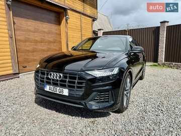 Авто Audi Q8 2021 № 8677311