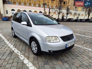 Авто Volkswagen Touran 2006 № 8677449