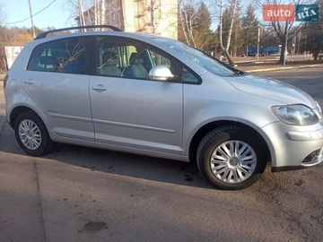 Авто Volkswagen Golf Plus 2007 № 8677468
