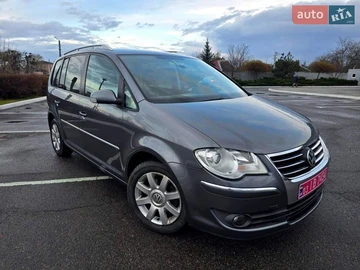 Авто Volkswagen Touran 2008 № 8677496