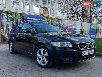 Авто Volvo V50 2010 № 8677502