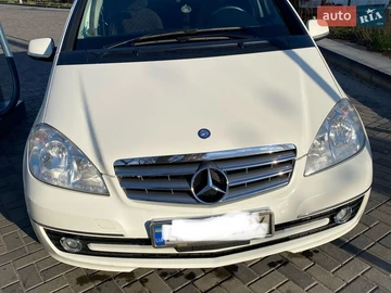 Авто Mercedes A-Class 2011 № 8677521