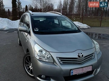 Авто Toyota Verso 2010 № 8677528