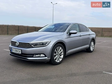 Авто Volkswagen Passat 2018 № 8678215