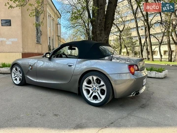 Авто BMW Z4 2004 № 8678268