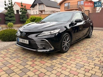 Авто Toyota Camry 2022 № 8678678
