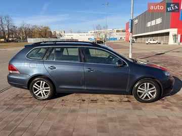Авто Volkswagen Golf 2010 № 8678708