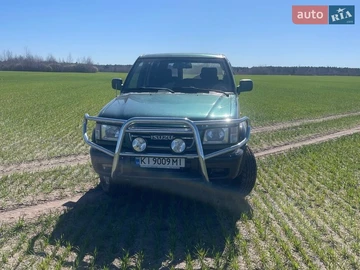 Авто Isuzu Bighorn 1999 № 8678748