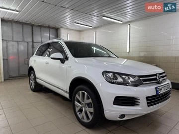 Авто Volkswagen Touareg 2013 № 8679075
