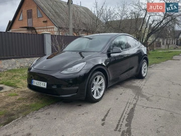 Авто Tesla Model Y 2023 № 8679111
